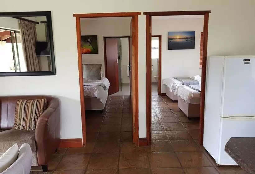 هتل Paddabult Self Catering Cottages