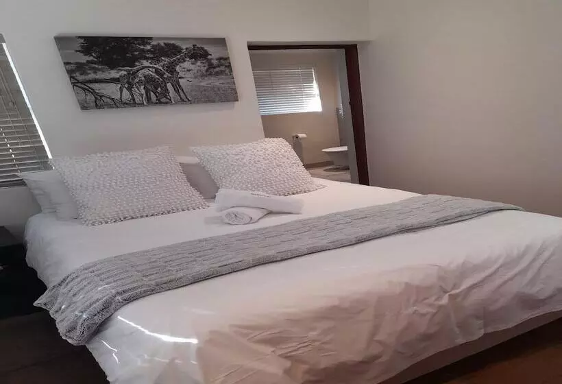 هتل Paddabult Self Catering Cottages