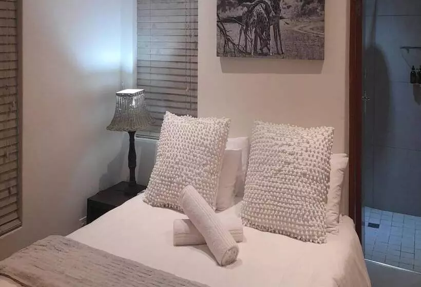 هتل Paddabult Self Catering Cottages