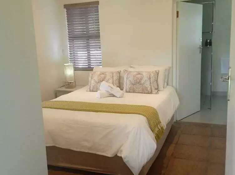 هتل Paddabult Self Catering Cottages