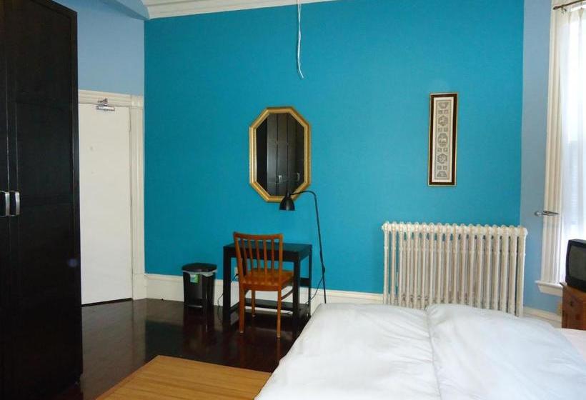 فندق Spadina 11 Guesthouse
