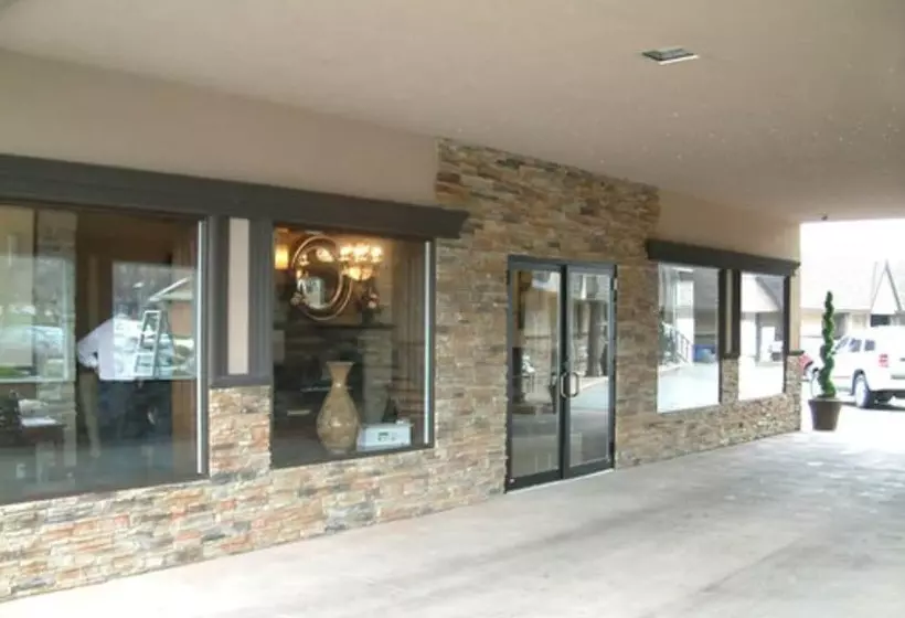 هتل Talbot Trail Inn & Suites