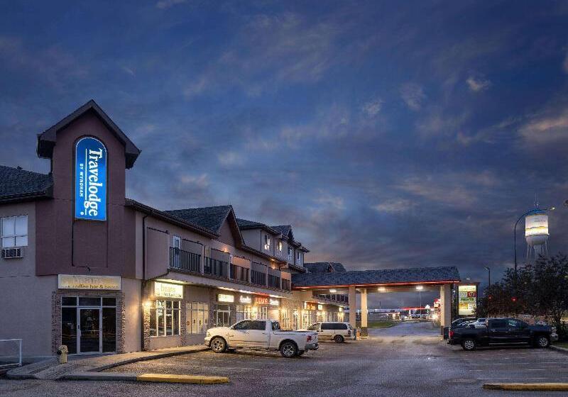 فندق Travelodge By Wyndham Wetaskiwin