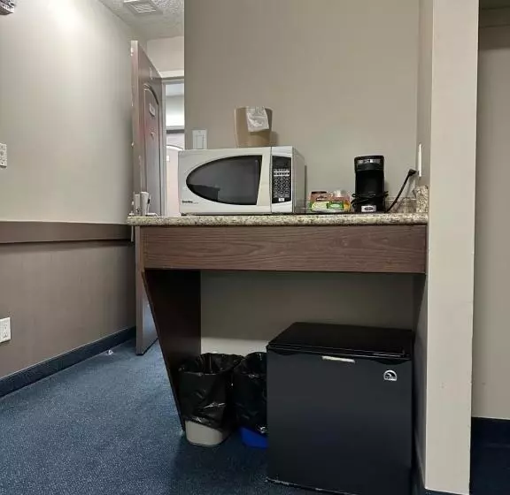 ホテル Travelodge By Wyndham Wetaskiwin