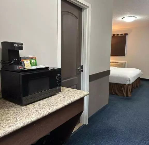ホテル Travelodge By Wyndham Wetaskiwin
