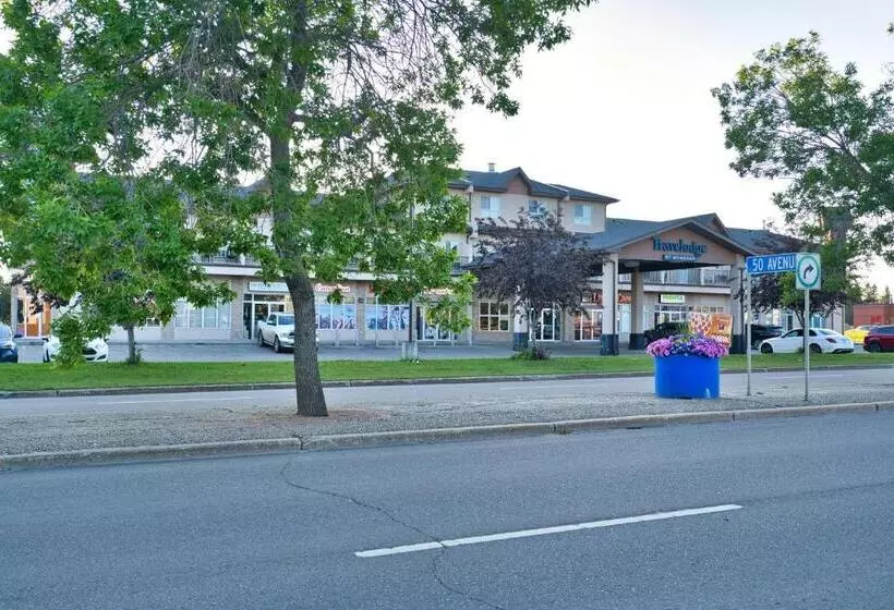 ホテル Travelodge By Wyndham Wetaskiwin