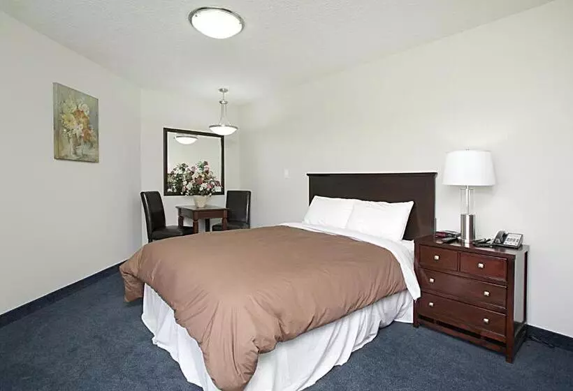 ホテル Travelodge By Wyndham Wetaskiwin