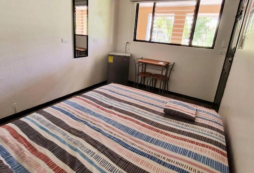 Casa Pura Vida Surf Hostel Tamarindo Costa Rica