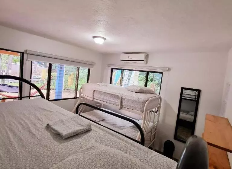 Casa Pura Vida Surf Hostel   Tamarindo Costa Rica