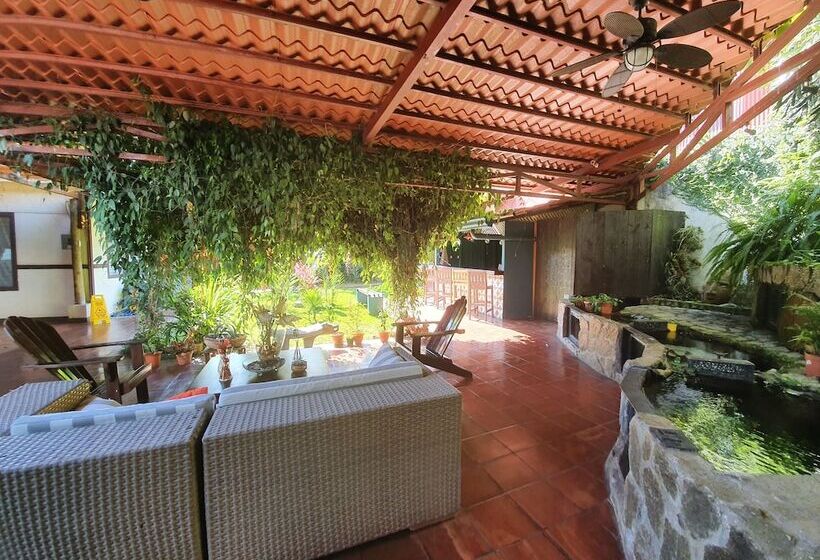 Turrialba Bed & Breakfast