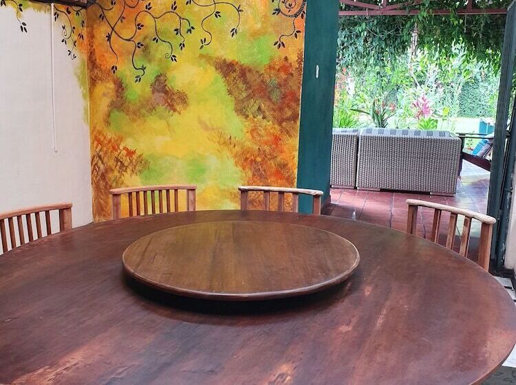 Turrialba Bed & Breakfast