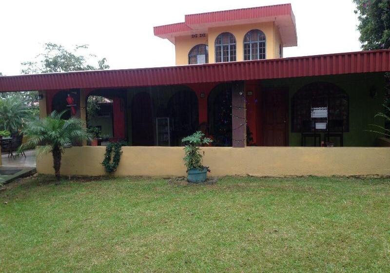 مبيت وإفطار Aparthotel Villa Pacande & Suites