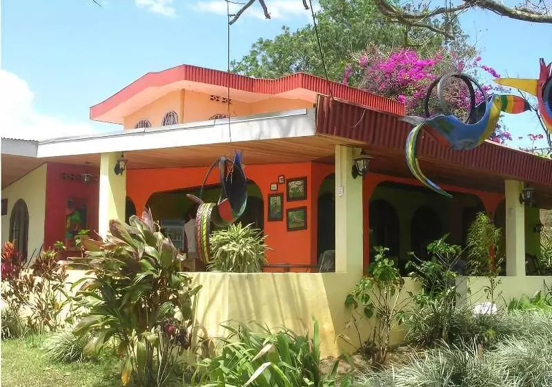 تختخواب و صبحانه Aparthotel Villa Pacande & Suites