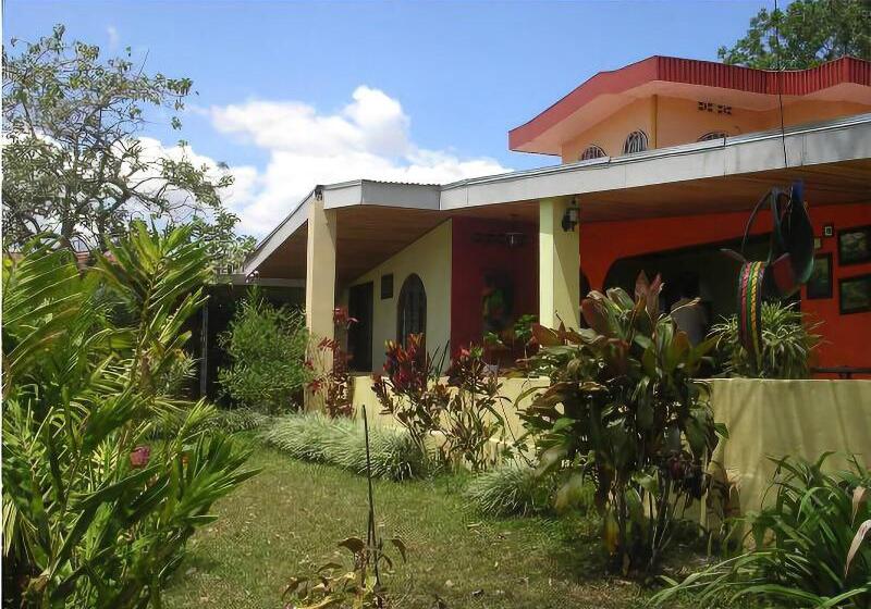 مبيت وإفطار Aparthotel Villa Pacande & Suites