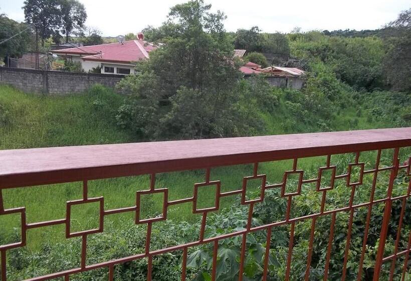 مبيت وإفطار Aparthotel Villa Pacande & Suites