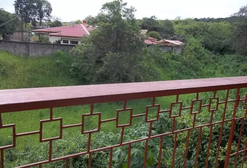 تختخواب و صبحانه Aparthotel Villa Pacande & Suites