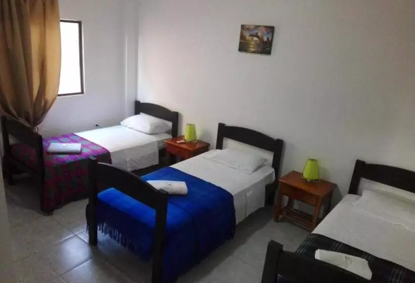 ユースホステル Hostal La Casa De Luis