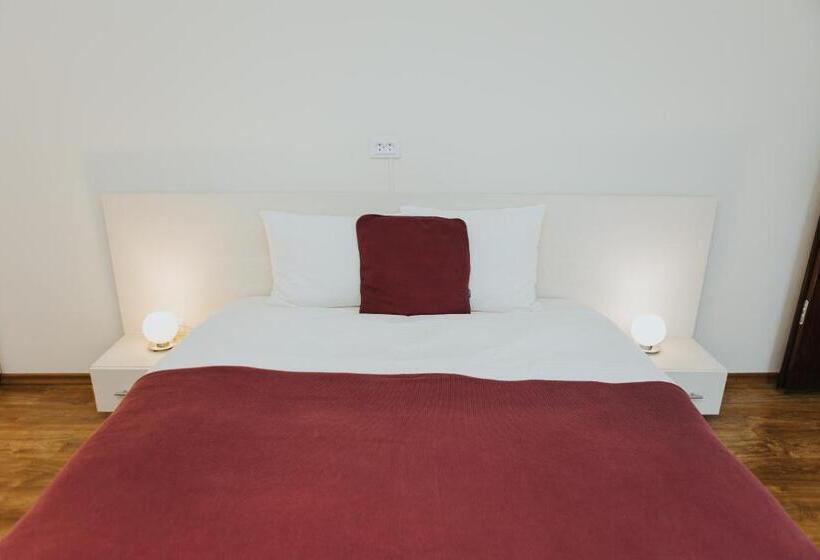 تختخواب و صبحانه Camelia's Cozy Place