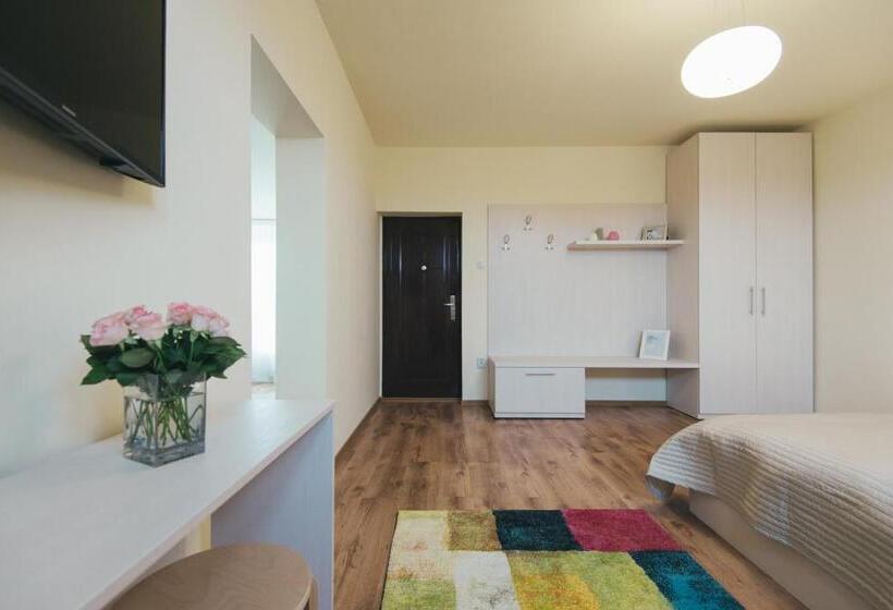 تختخواب و صبحانه Camelia's Cozy Place