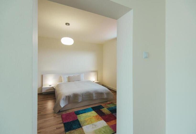 تختخواب و صبحانه Camelia's Cozy Place