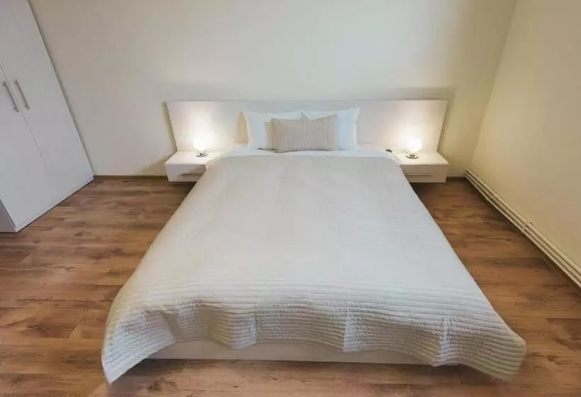 تختخواب و صبحانه Camelia's Cozy Place