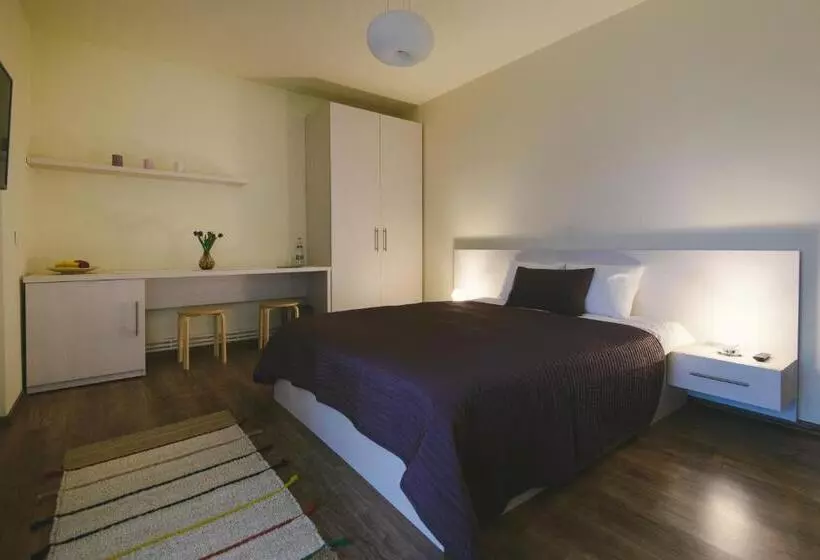 تختخواب و صبحانه Camelia's Cozy Place