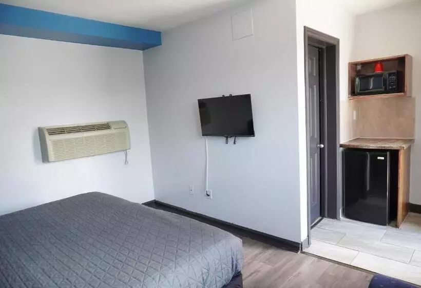 Crestwood Motel