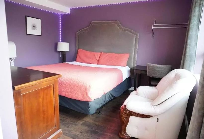 Crestwood Motel