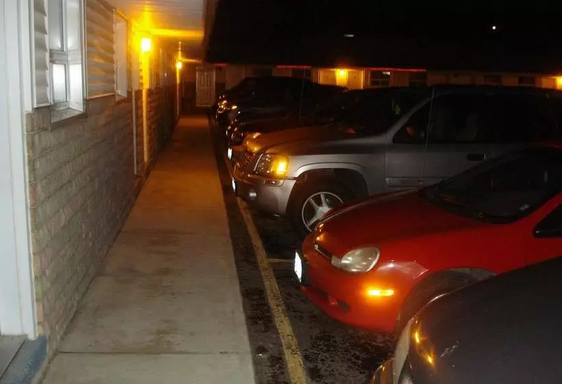 Eastcourt Motel