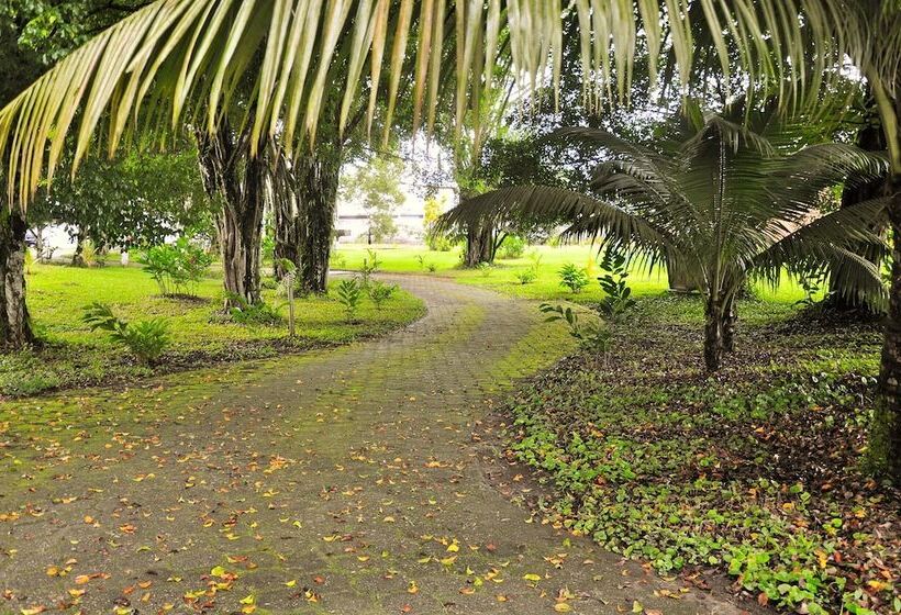 Gran Hotel De Lago   Lago Agrio