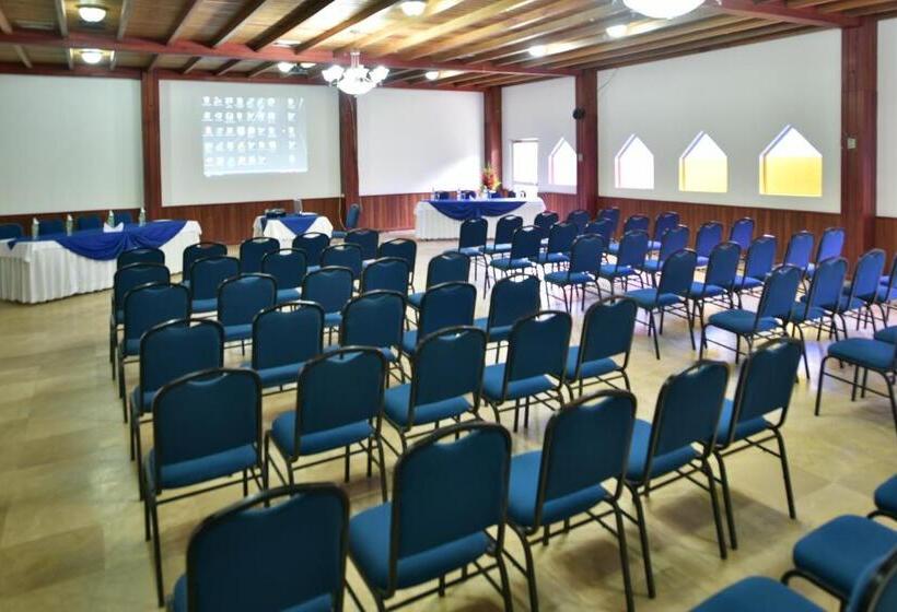 Gran Hotel De Lago   Lago Agrio