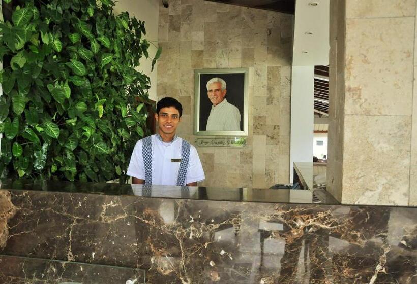 Gran Hotel De Lago   Lago Agrio