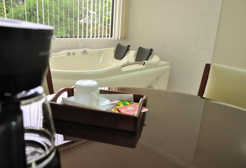 Gran Hotel De Lago   Lago Agrio