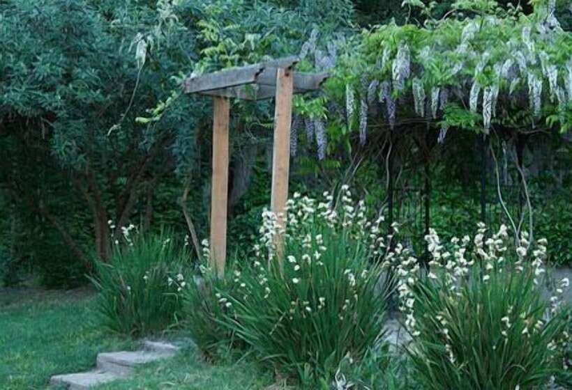 호텔 Guerneville Lodge