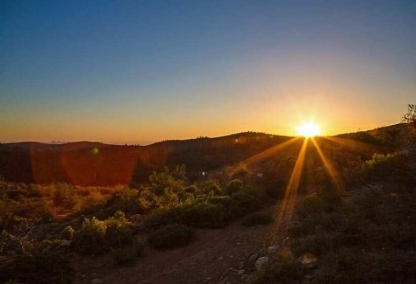 בית מלון כפרי Lake Of The Springs Rv Resort