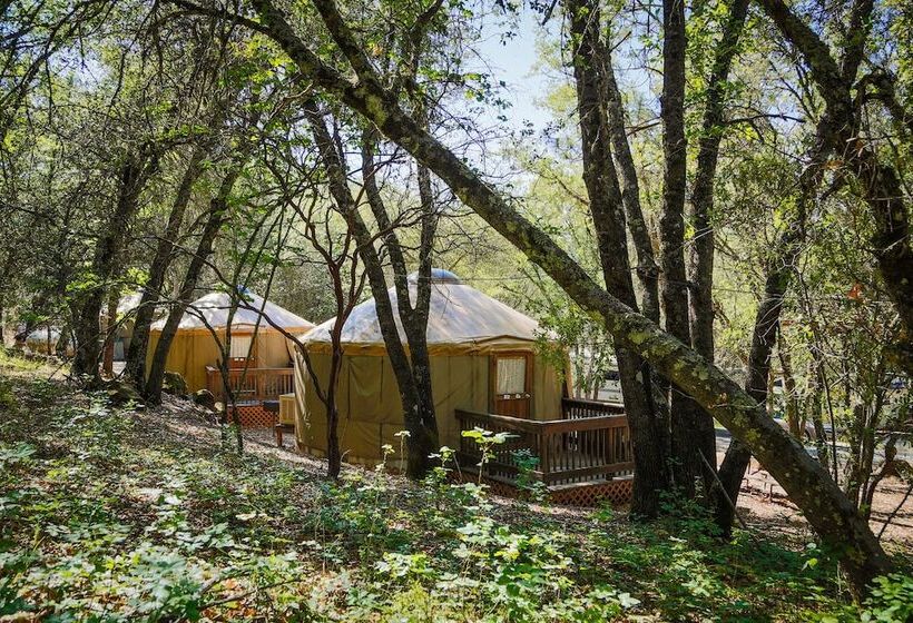 בית מלון כפרי Lake Of The Springs Rv Resort