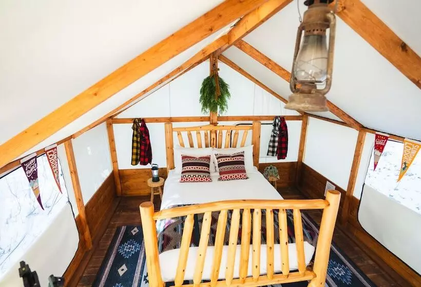 Hotelli Sundance By Basecamp