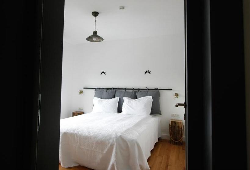 فندق The Pines Boutique Villa