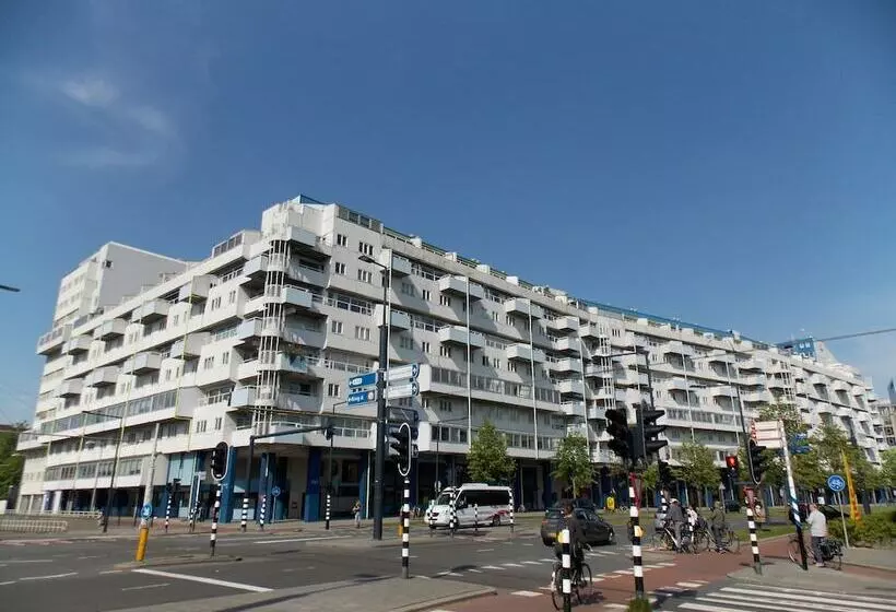 هتل Weena House