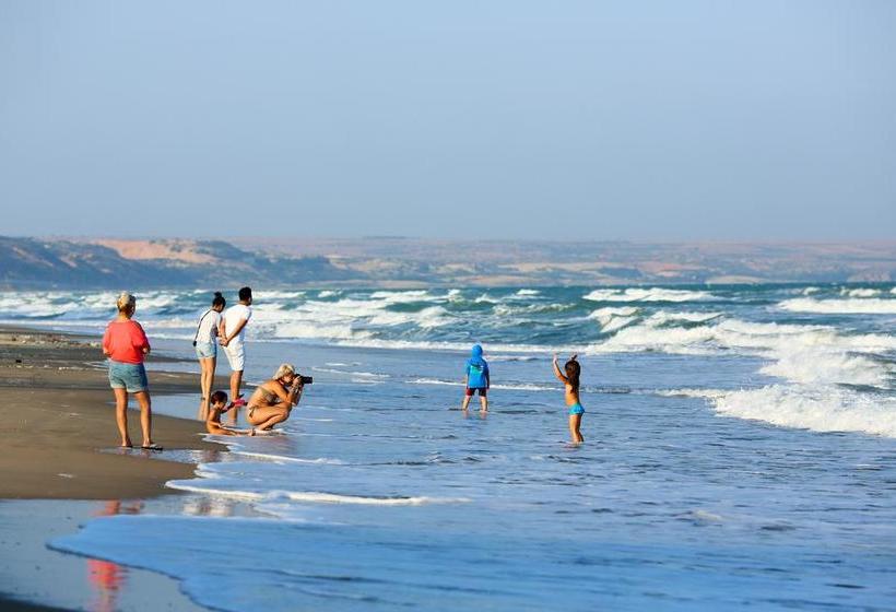 Saigon Emerald Beach Resort