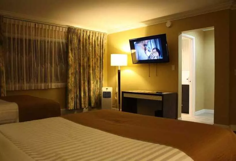 The Deluxe Hotel Vancouver