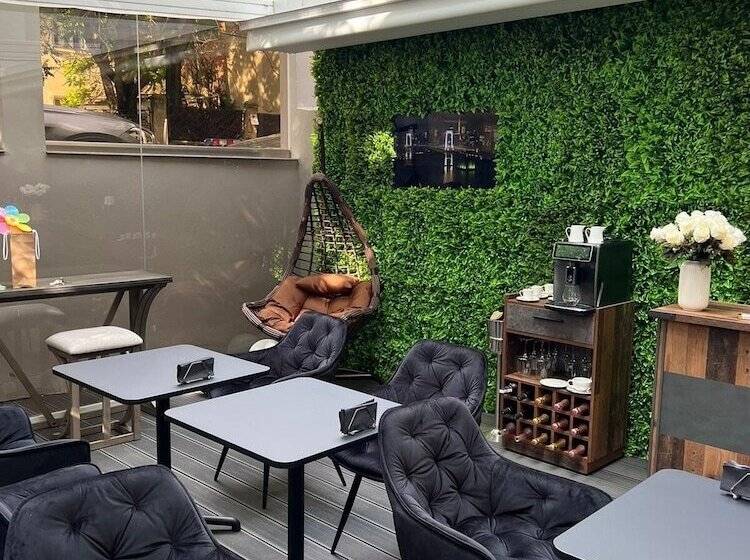 هاستل Vila Maria