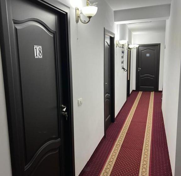 هاستل Vila Maria