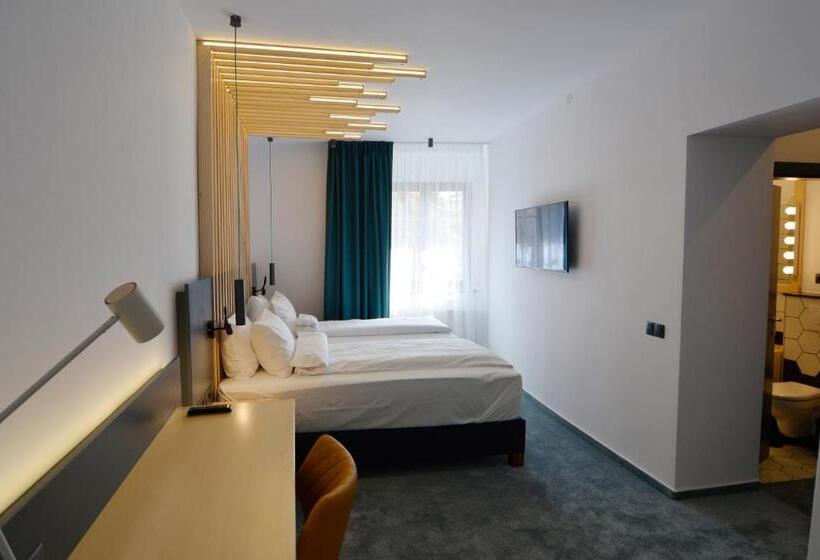 تختخواب و صبحانه Kleines