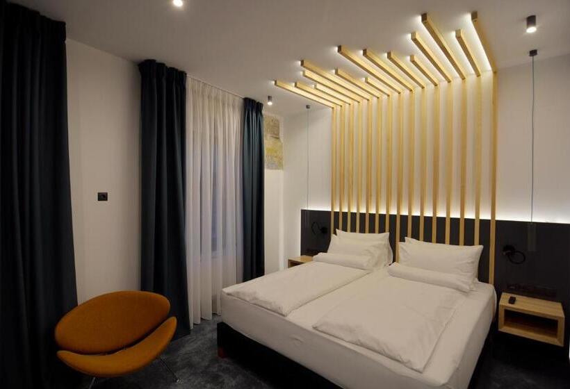 تختخواب و صبحانه Kleines