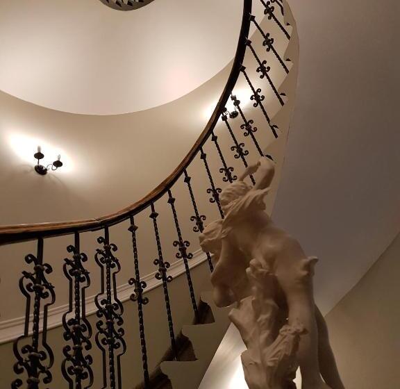 تختخواب و صبحانه Maison Elysée