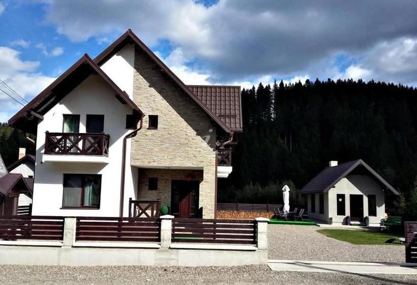 住宿加早餐  Acasă în Voroneț