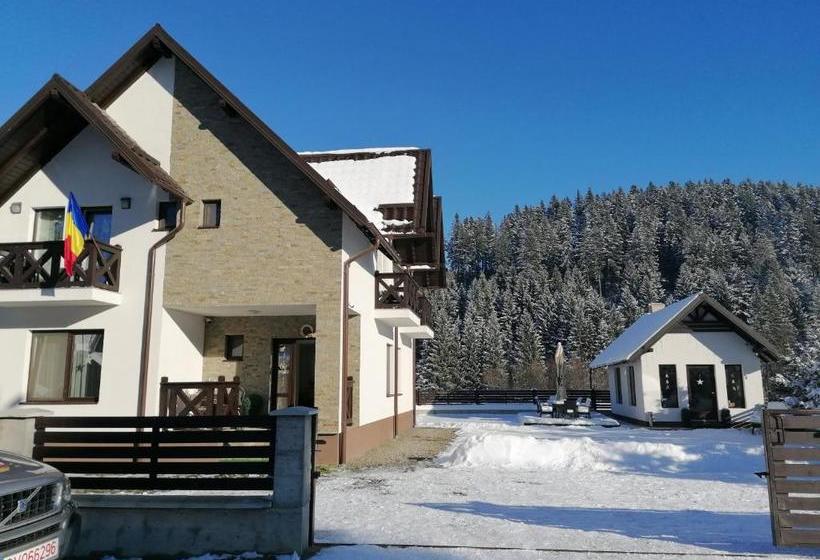 住宿加早餐  Acasă în Voroneț