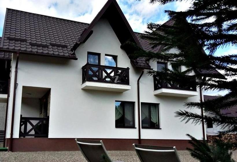 住宿加早餐  Acasă în Voroneț