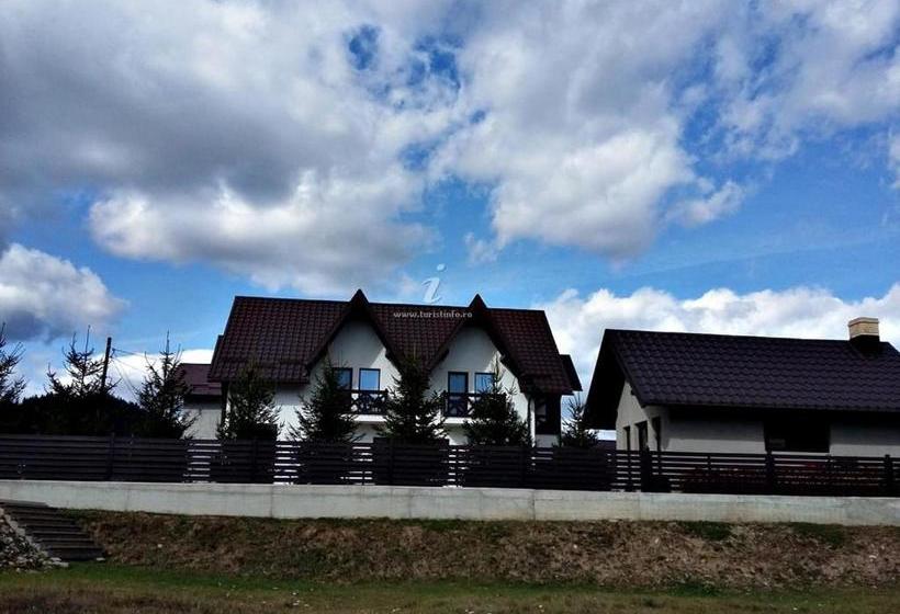 住宿加早餐  Acasă în Voroneț